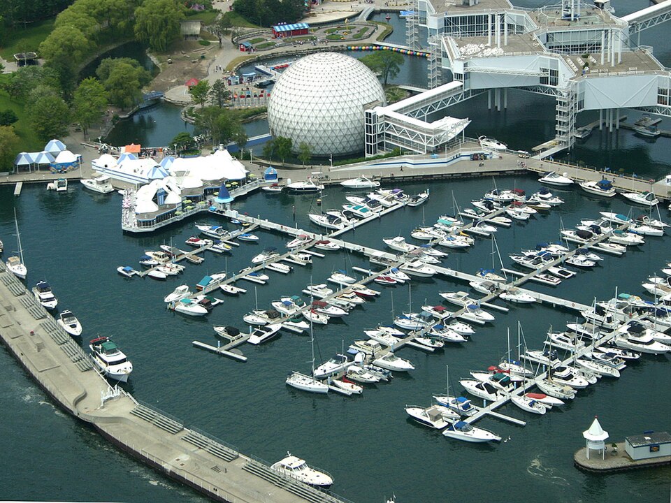 WikiOntarioPlace_Toronto_ID Image by IDuke, used under CC 2.5.